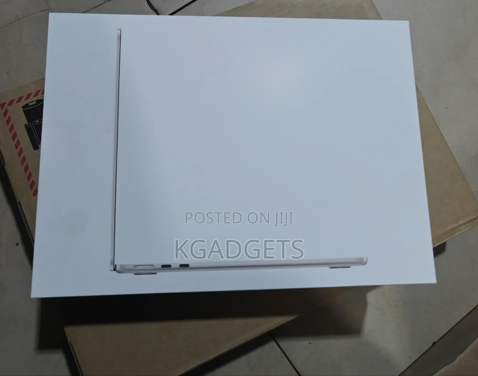 New Laptop Apple MacBook Air 2025 M4 13-inch 16GB Apple M4 SSD 512GB