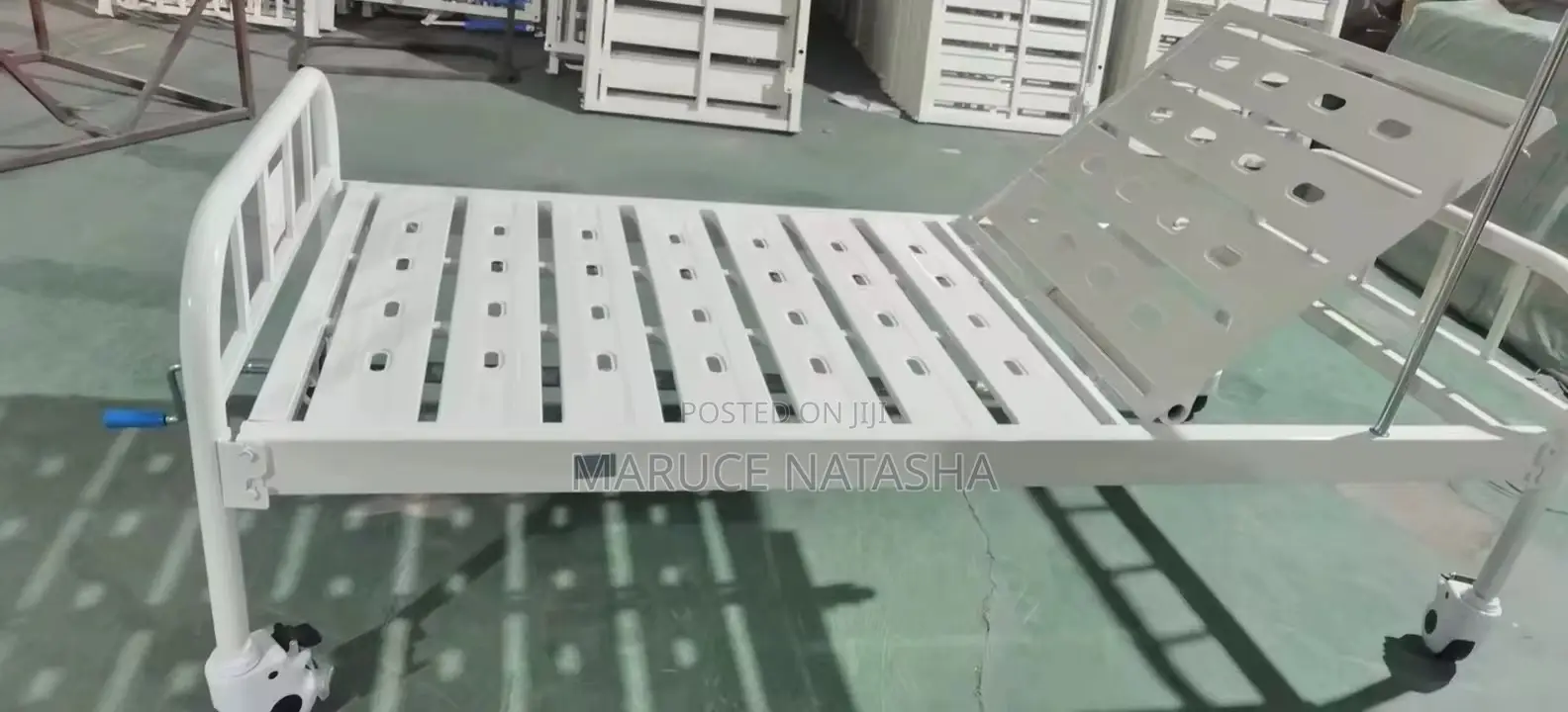 Metallic Admission Hospital Beds