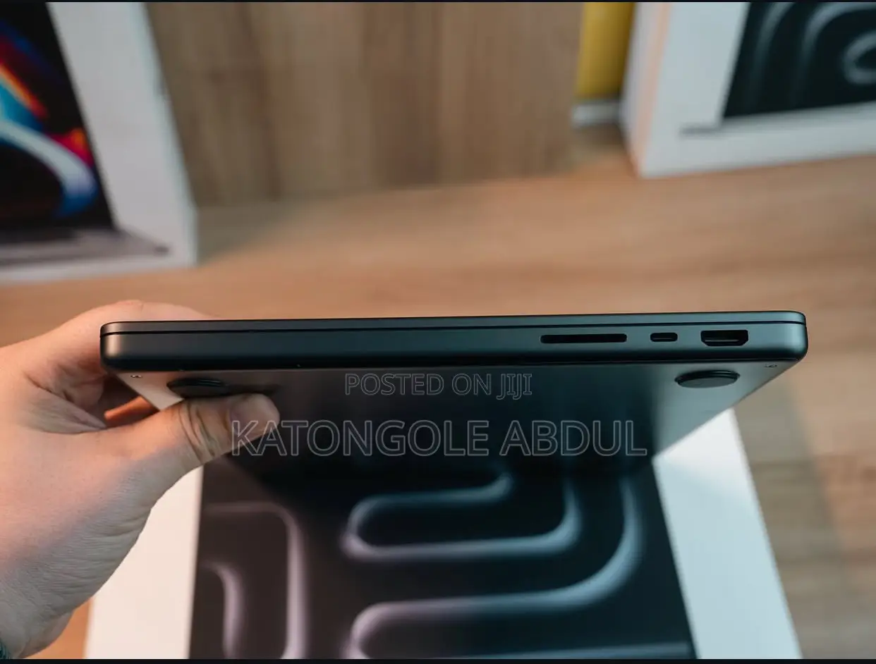 New Laptop Apple MacBook Pro 16GB Apple M4 Pro SSD 512GB