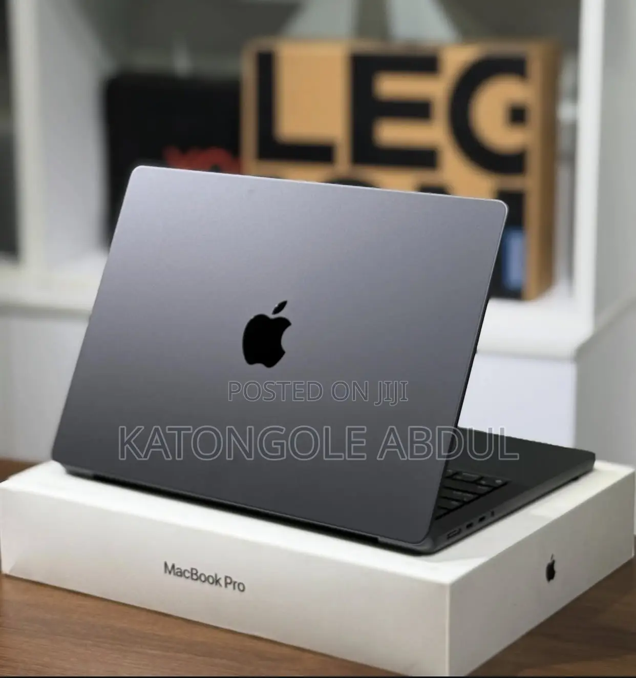 New Laptop Apple MacBook Pro 2024 M4 14-Inch 24GB Apple M4 SSD 1T