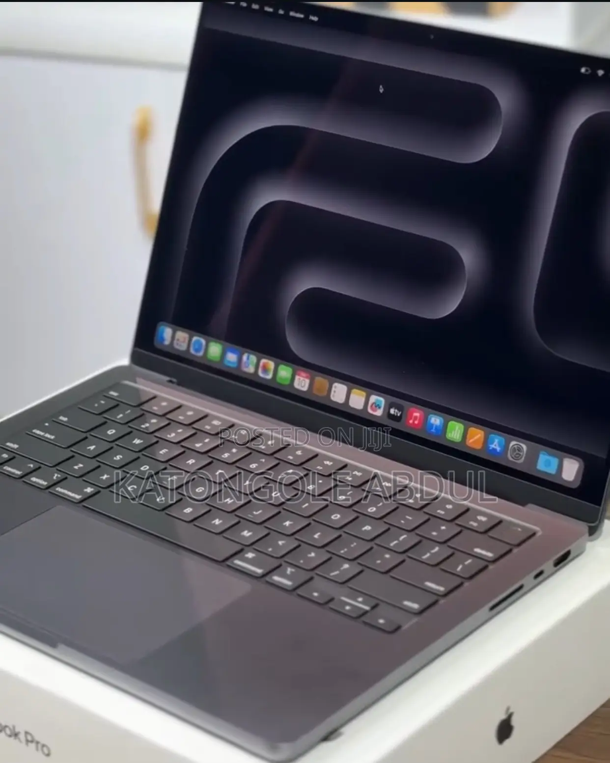 New Laptop Apple MacBook Pro 2024 M4 14-Inch 24GB Apple M4 SSD 1T