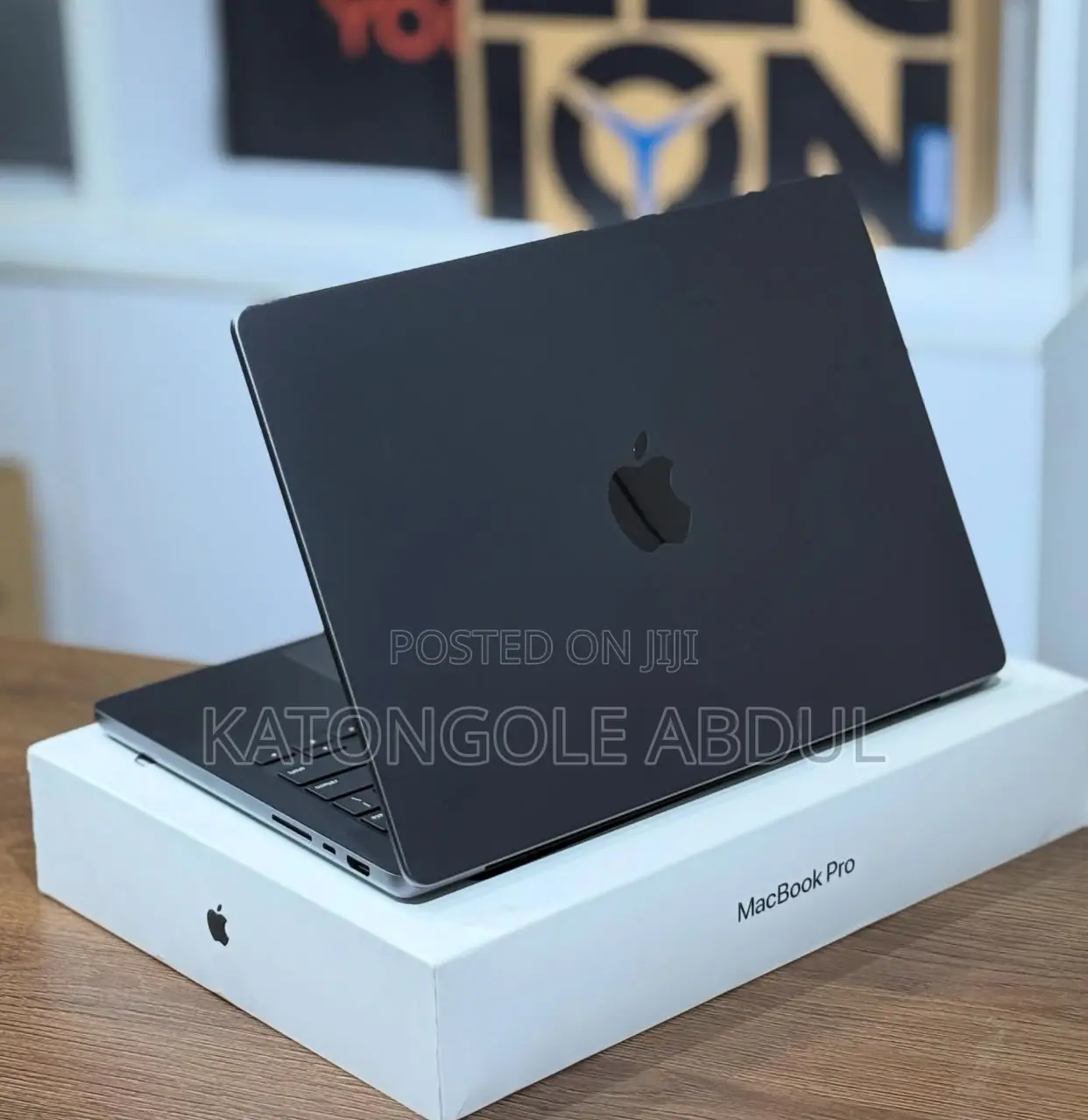 New Laptop Apple MacBook Pro 2024 M4 14-Inch 24GB Apple M4 SSD 1T