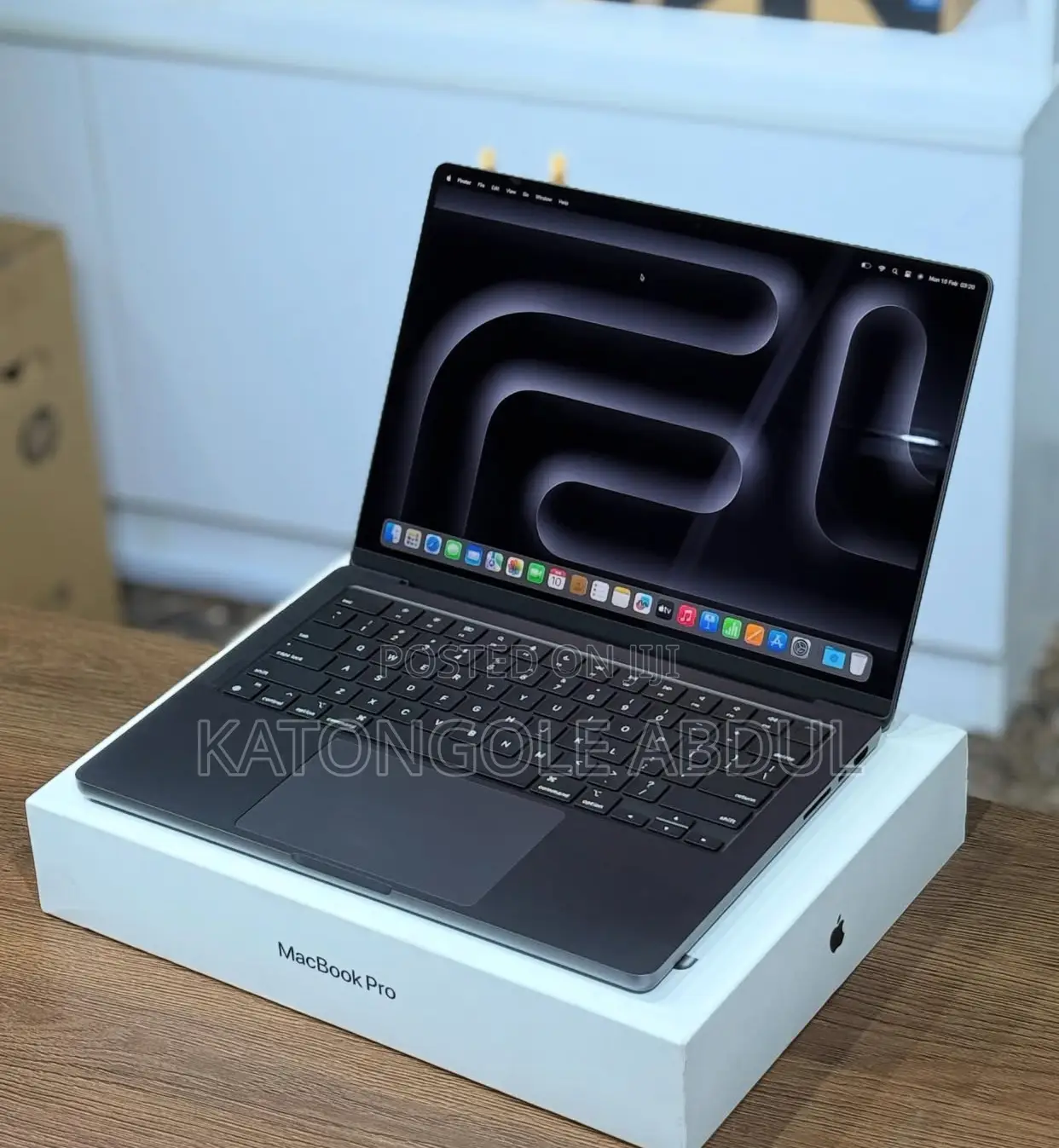 New Laptop Apple MacBook Pro 2024 M4 14-Inch 24GB Apple M4 SSD 1T