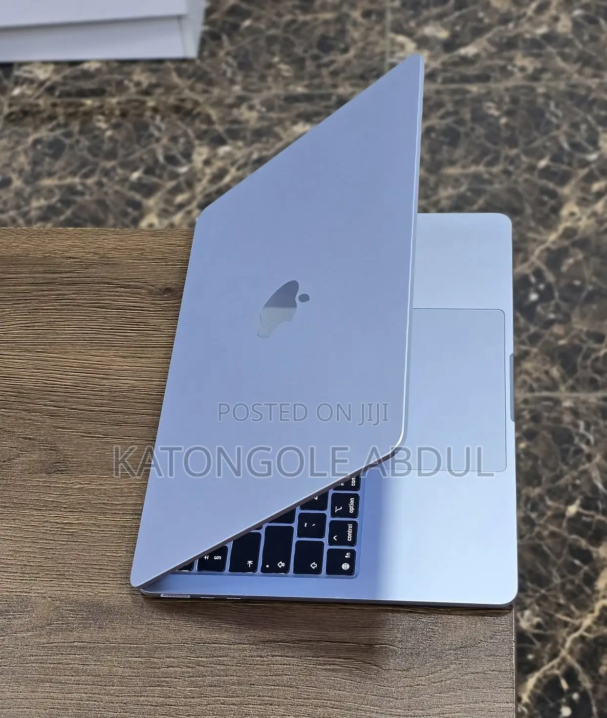New Laptop Apple MacBook Air 2025 M4 13-inch 16GB Apple M4 SSD 512GB