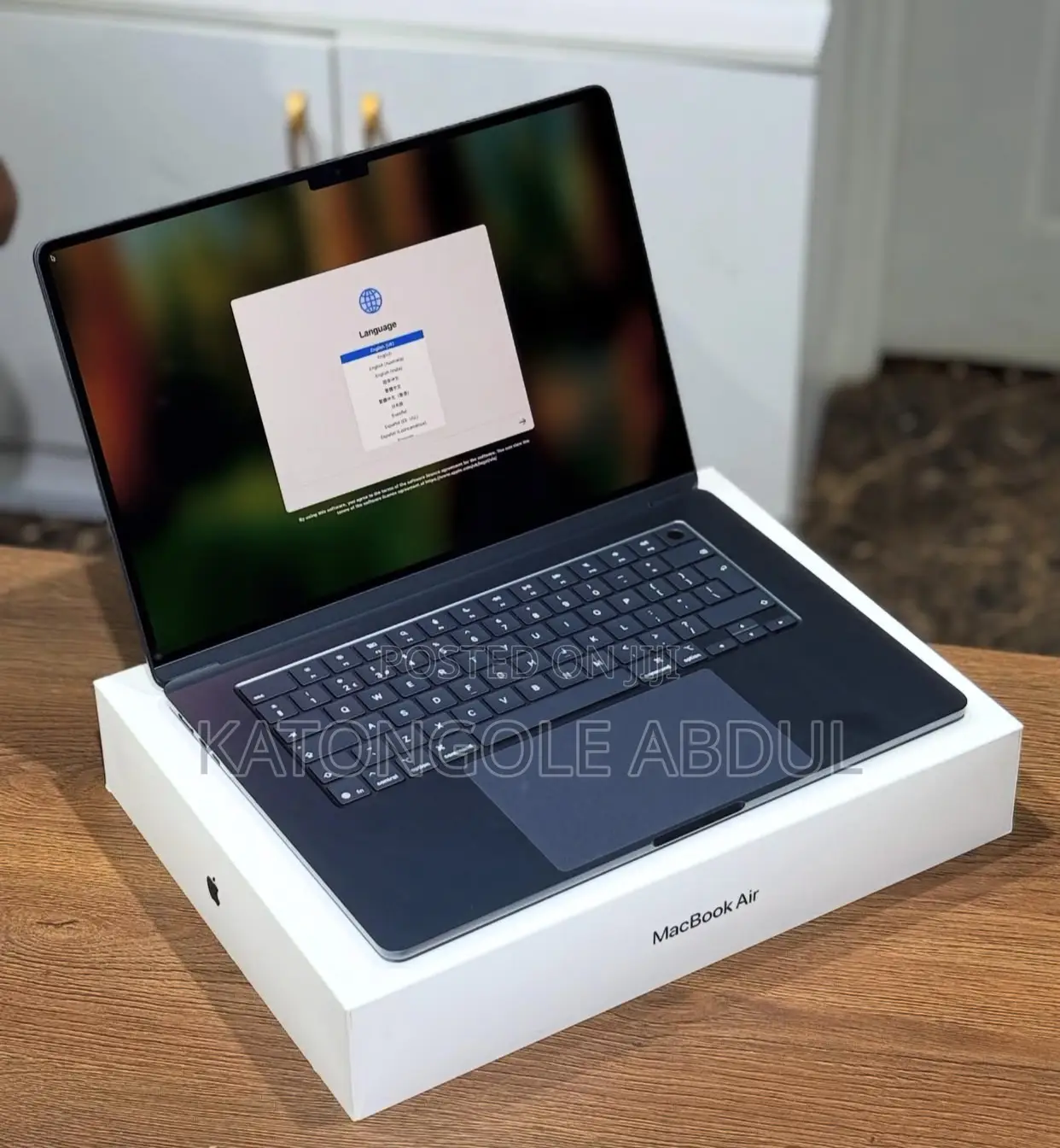 New Laptop Apple MacBook Air 2025 M4 15-inch 16GB Apple M4 SSD 512GB