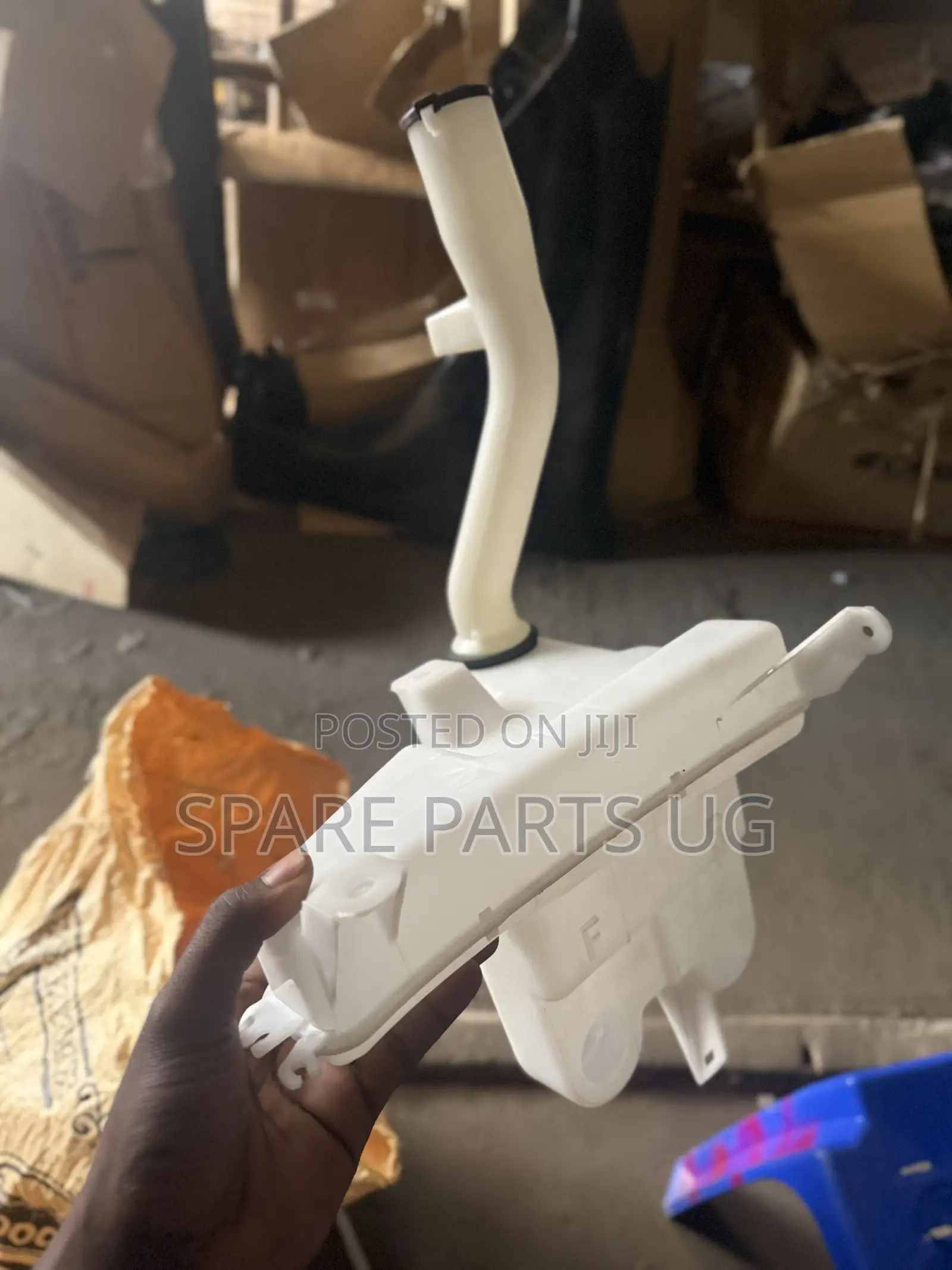 Hilux Vigo Wiper Tank