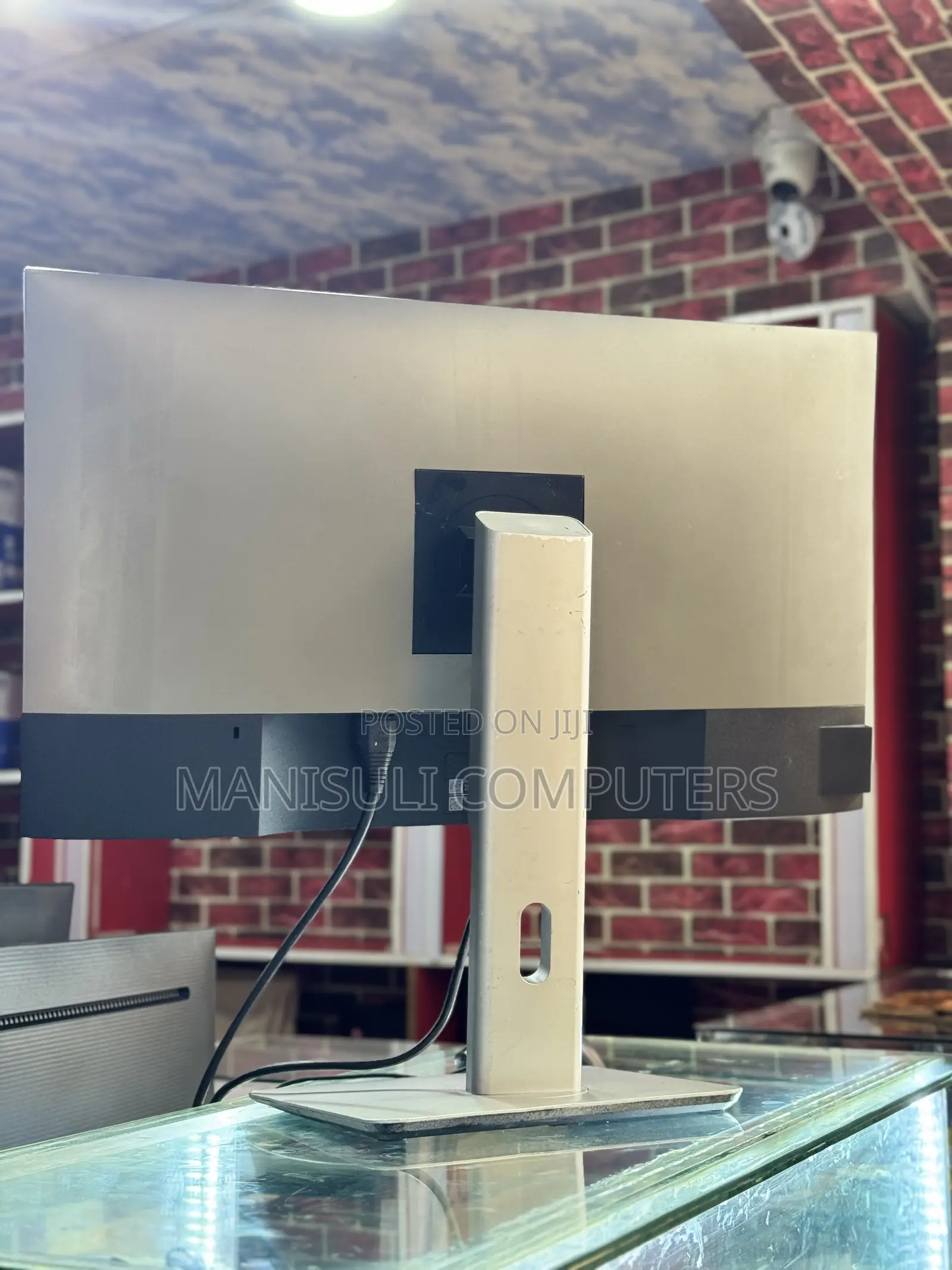 Dell Monitor 27 Inch Screen Ips Full Screen Display Usb 3.0