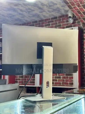 Dell Monitor 27 Inch Screen Ips Full Screen Display Usb 3.0