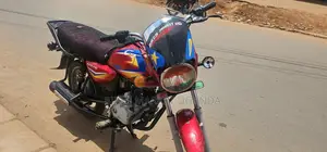 Bajaj Boxer 125 2024 Red