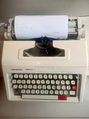 Type Writer Manual Marathon 2000 DLX Portable Typewriter