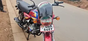 Bajaj Boxer 125 2025 Red