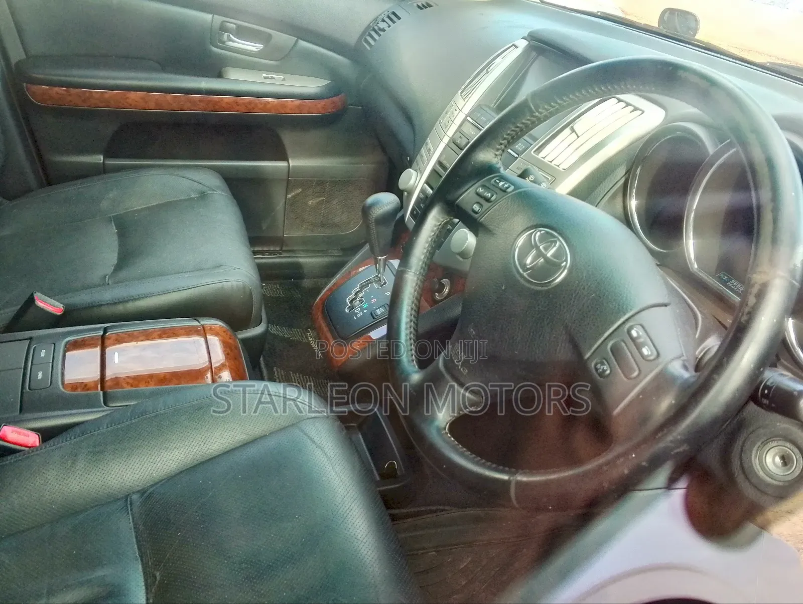Toyota Harrier 2.4 2010 Black