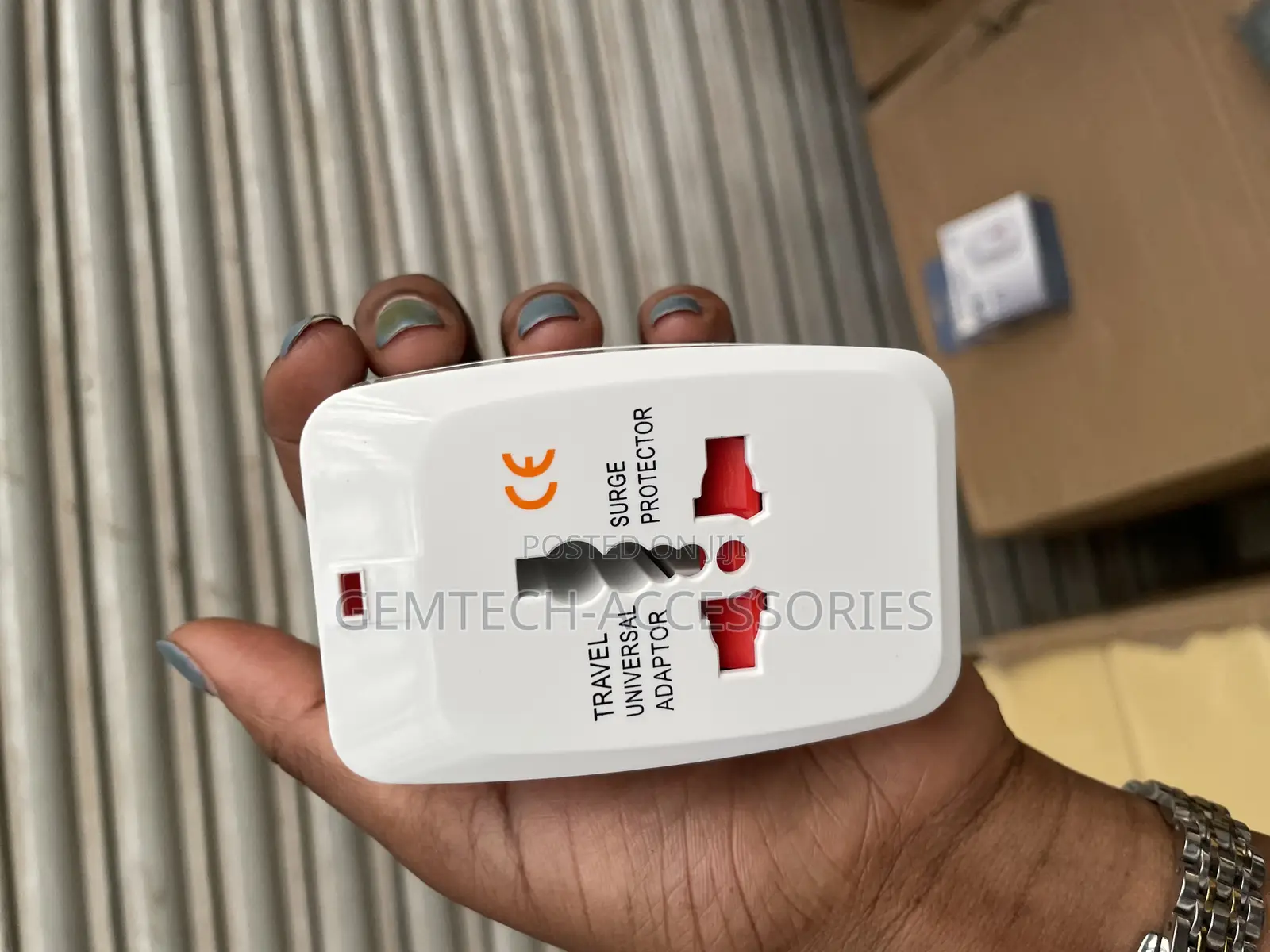 Universal Adapter With 2usb a Ports and Type C)