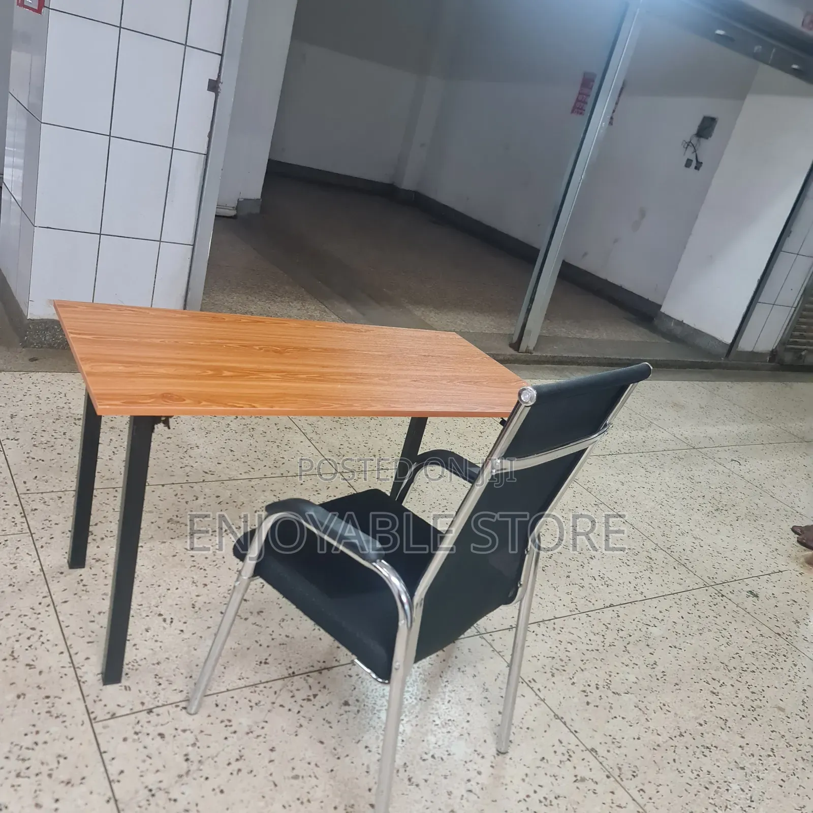 Worning Home Office Table and Chair