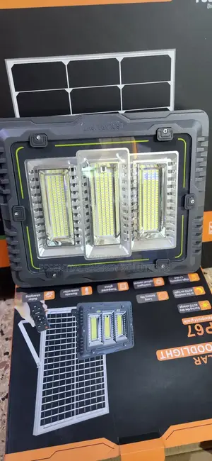 300w Solar Flood Light (Warm Light)