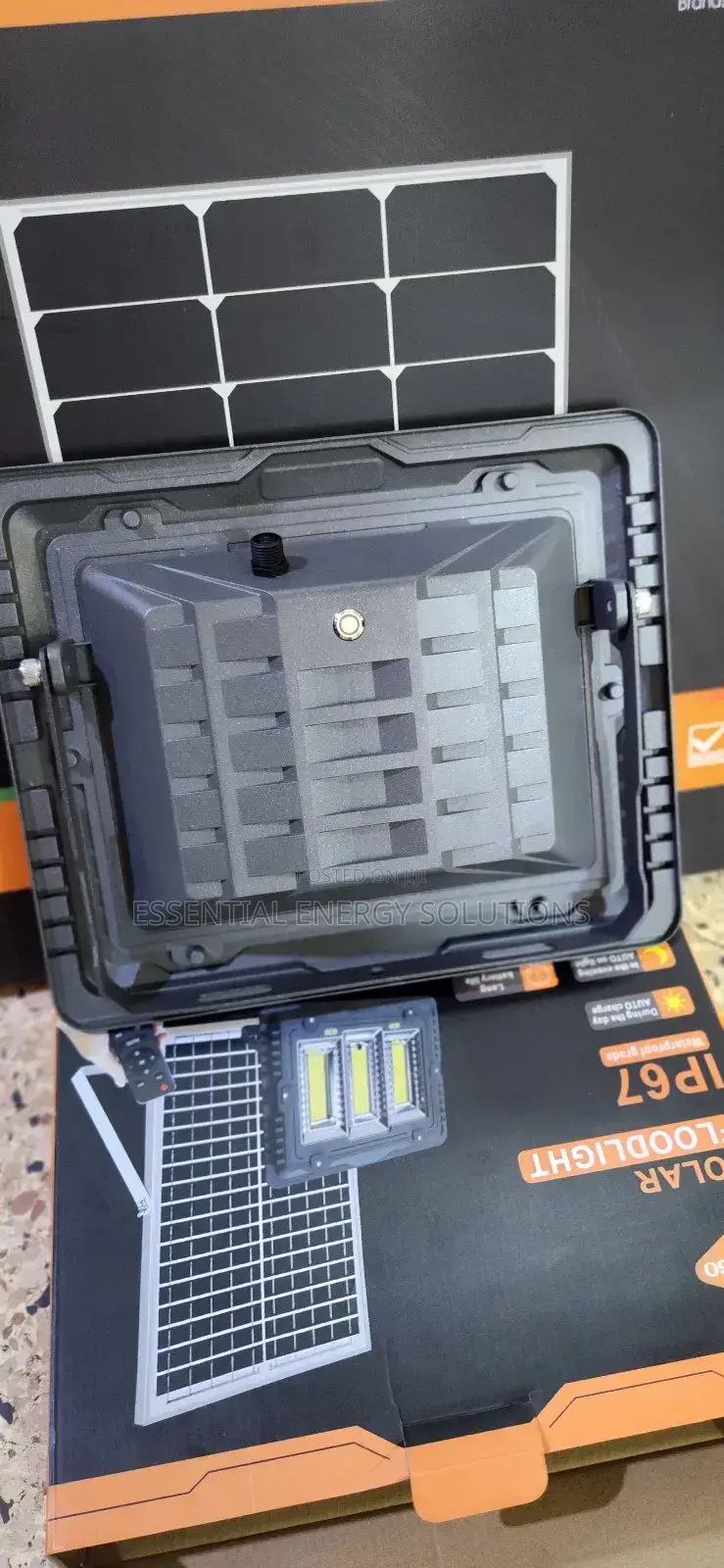 300w Solar Flood Light (Warm Light)