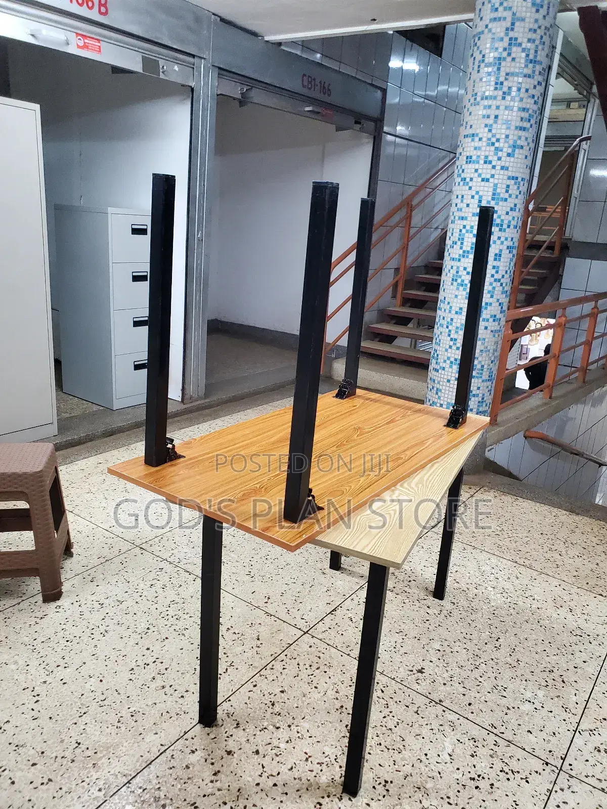Metallic/Steel Legs Wooden Foldable Restaurant /Hotel Table