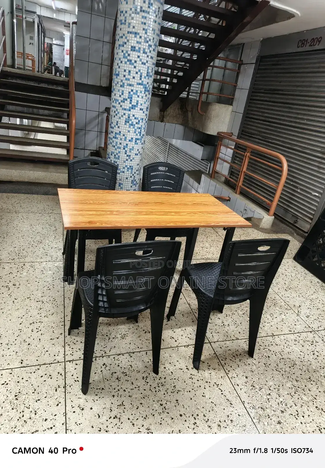 Plastic Chairs and Table Plastic Chairs and Take(Cafe, Hotels, Bars)