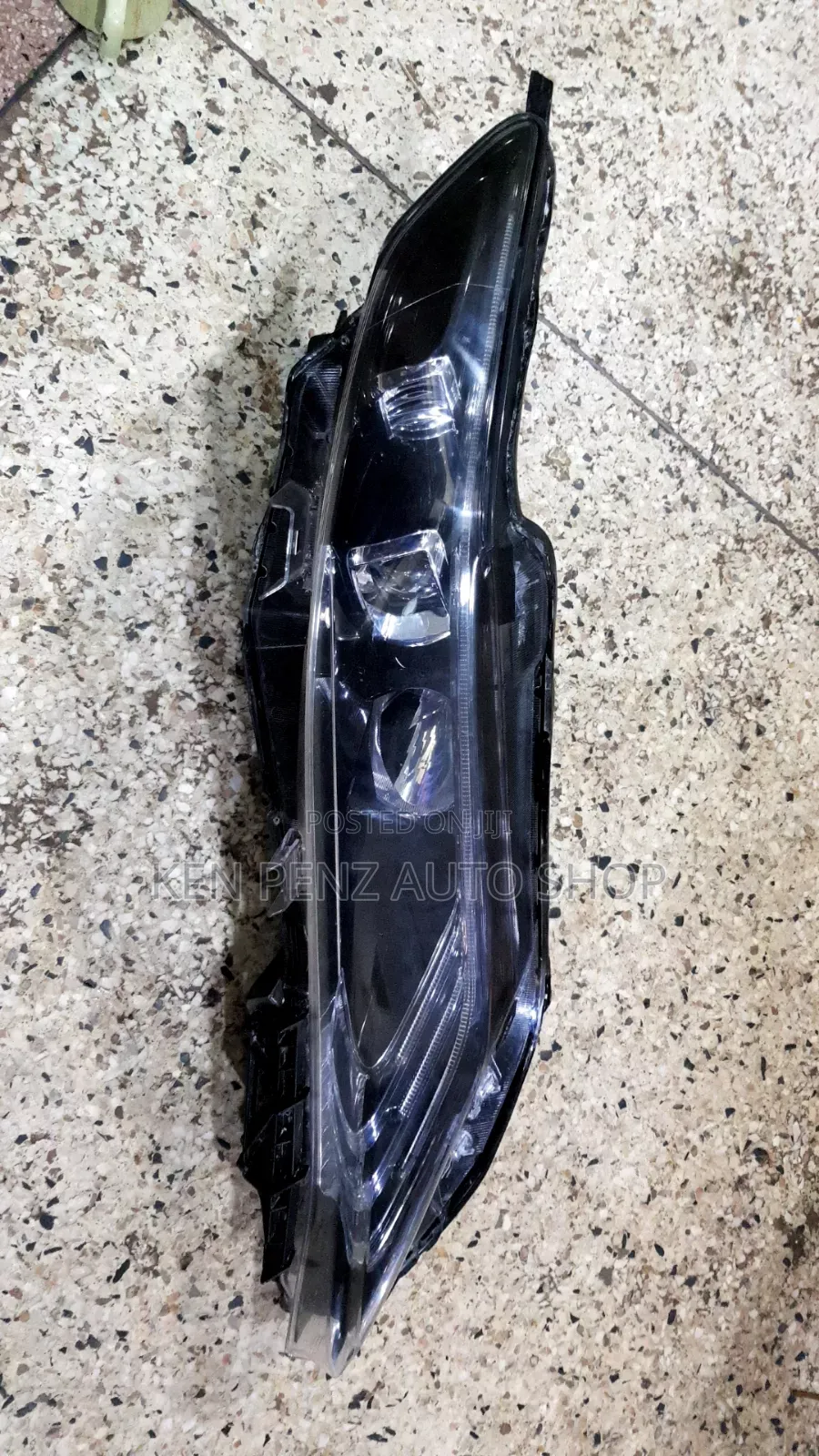 Headlamp for Harrier Hybrid 2015