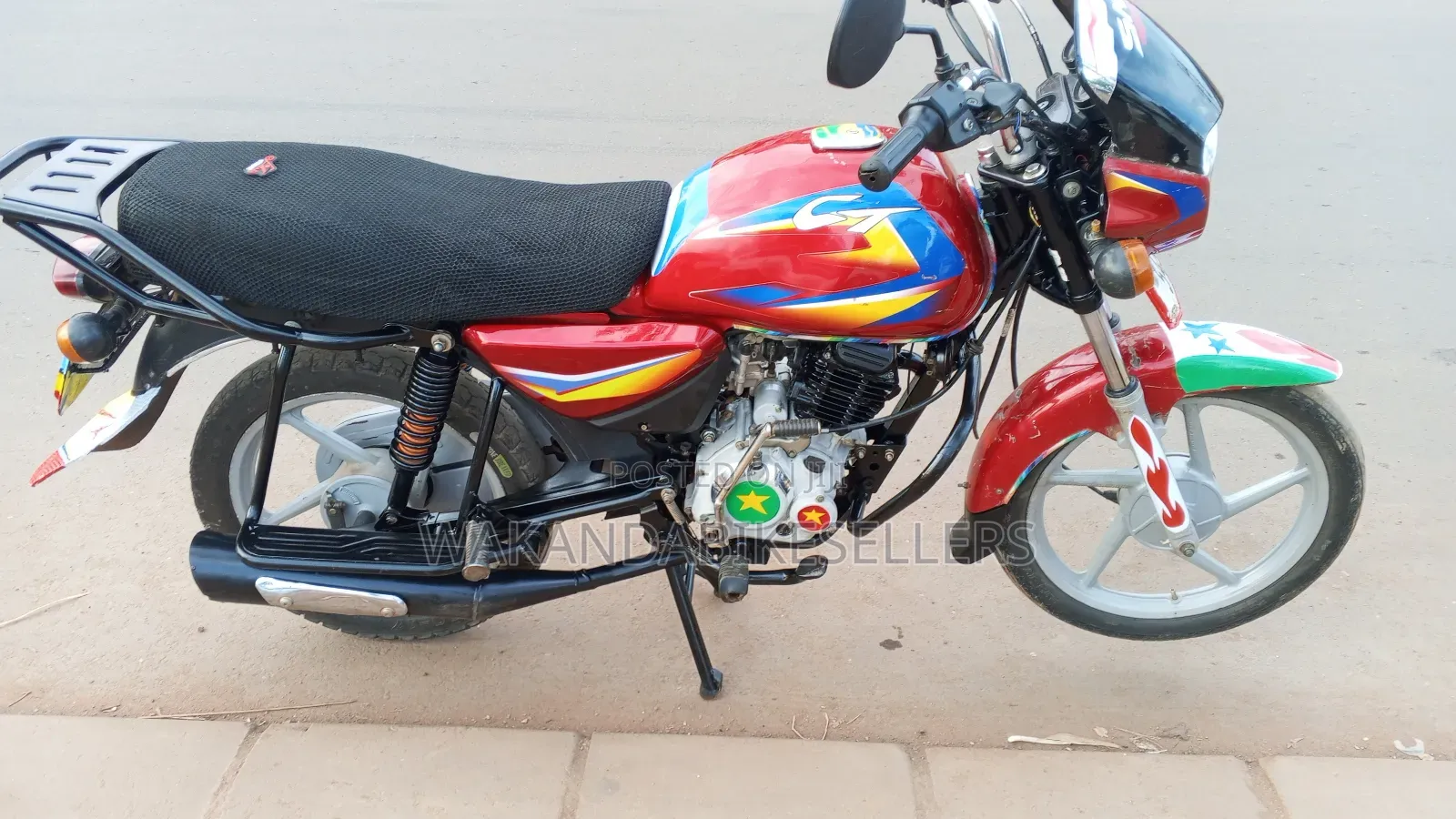 Bajaj Boxer 125 2022 Red