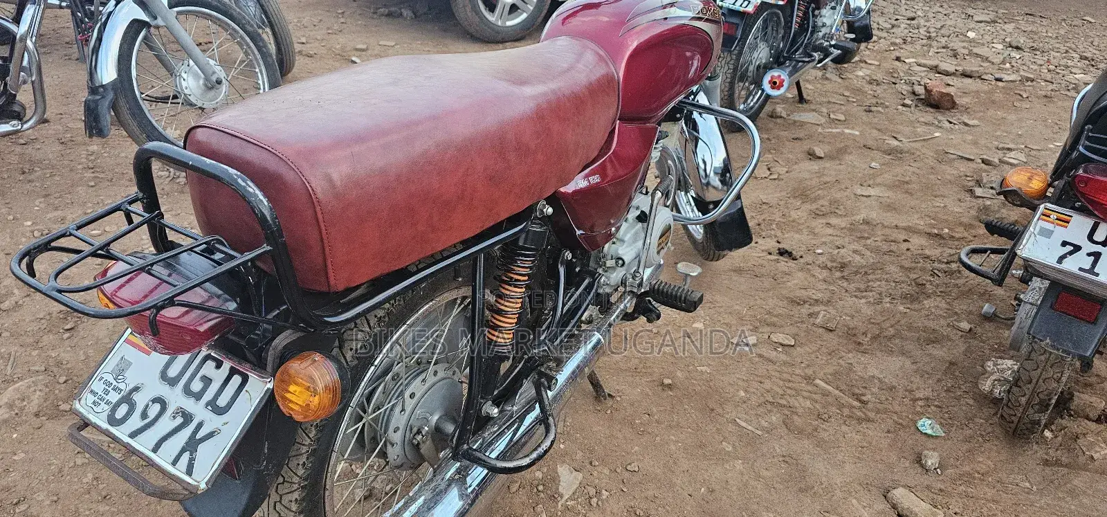 Bajaj Boxer 2025 Red