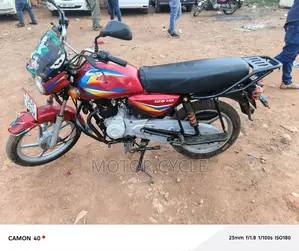 Bajaj Boxer 125 2024 Red