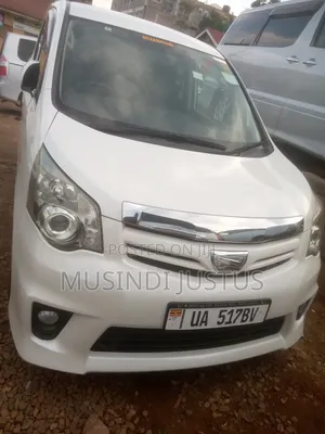 Toyota Noah 2011 White