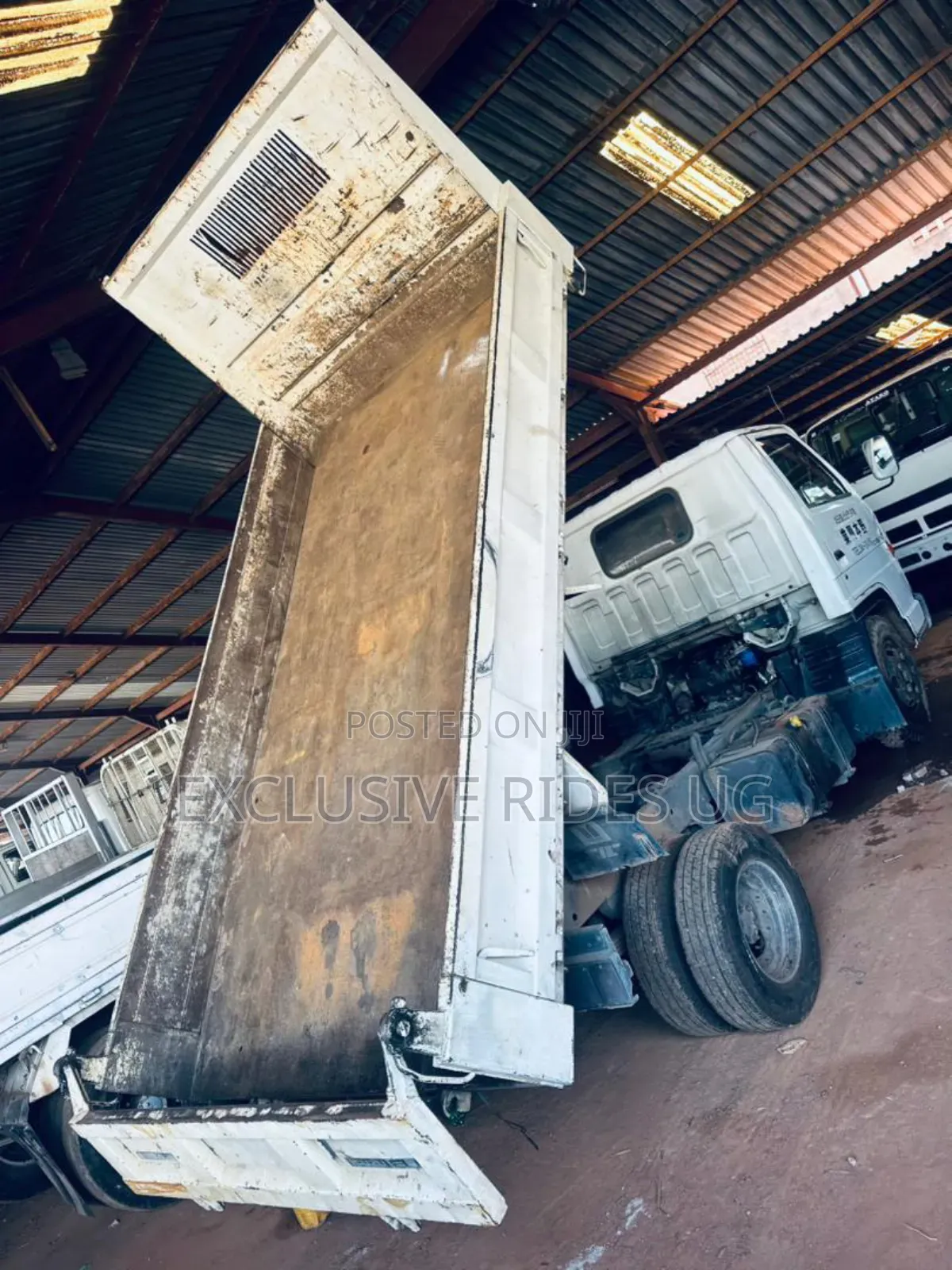 Isuzu Truck Short