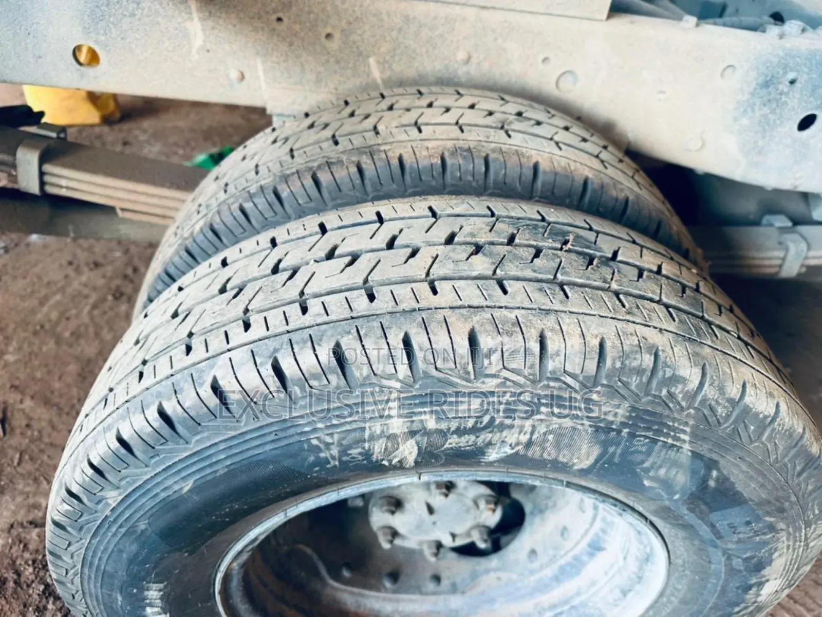 Isuzu Truck Short