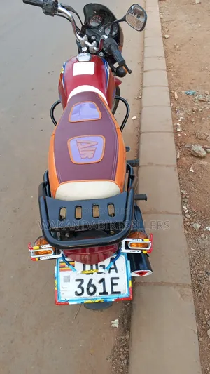 Bajaj Boxer 125 2024 Red