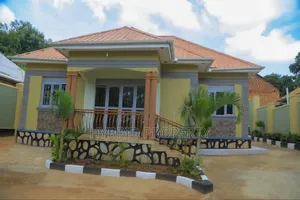 3bdrm House in Kikookiro~Wakiso for sale