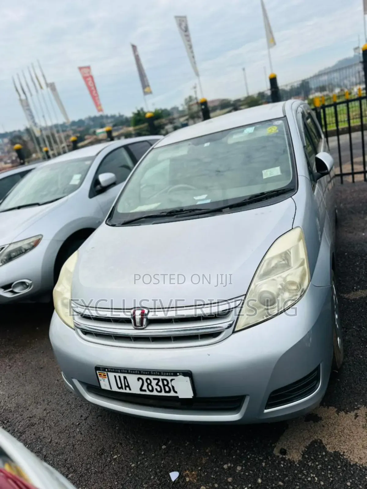 Toyota ISIS 1.8 G 2WD 2010 Silver