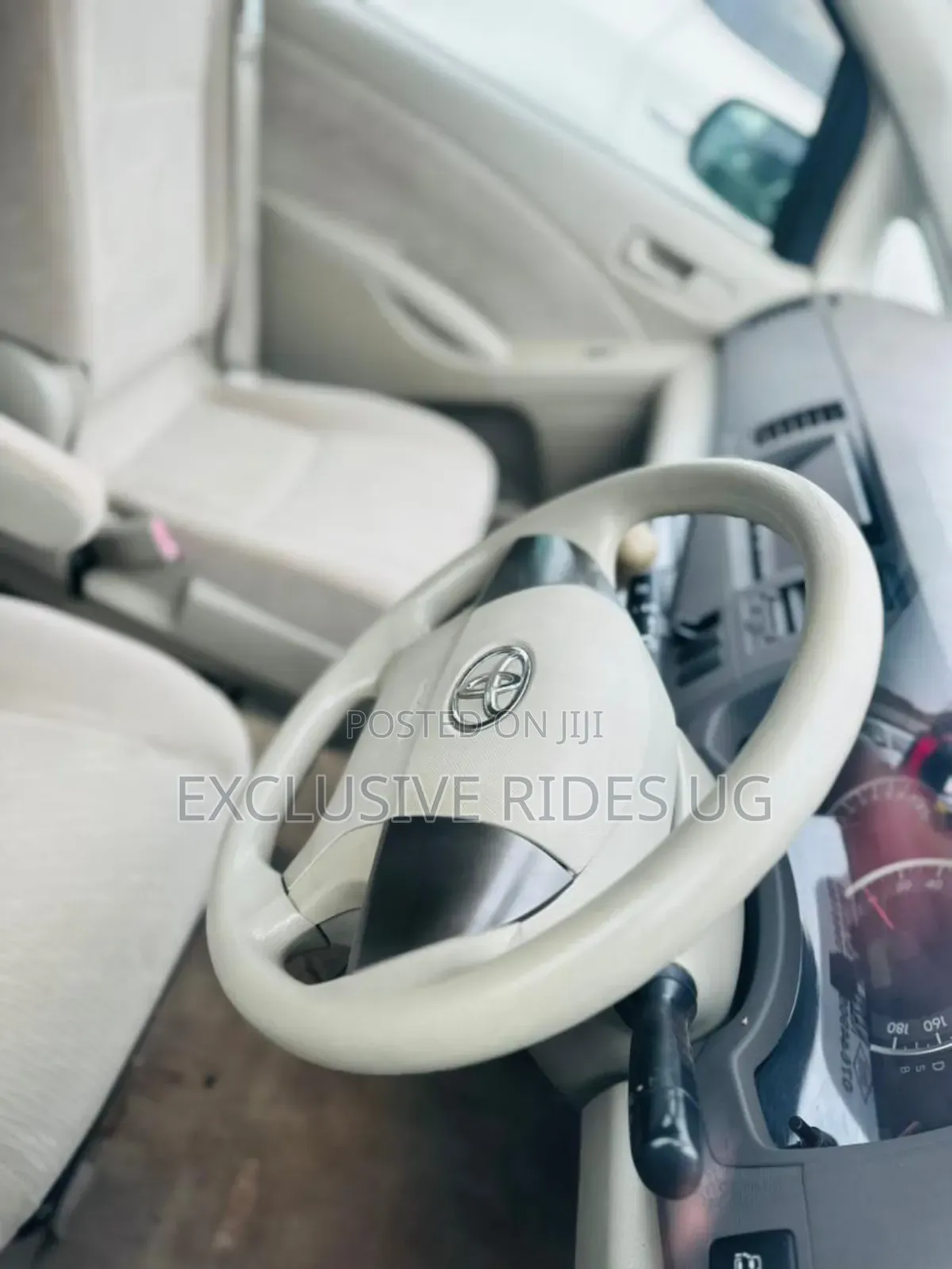 Toyota ISIS 1.8 G 2WD 2010 Silver