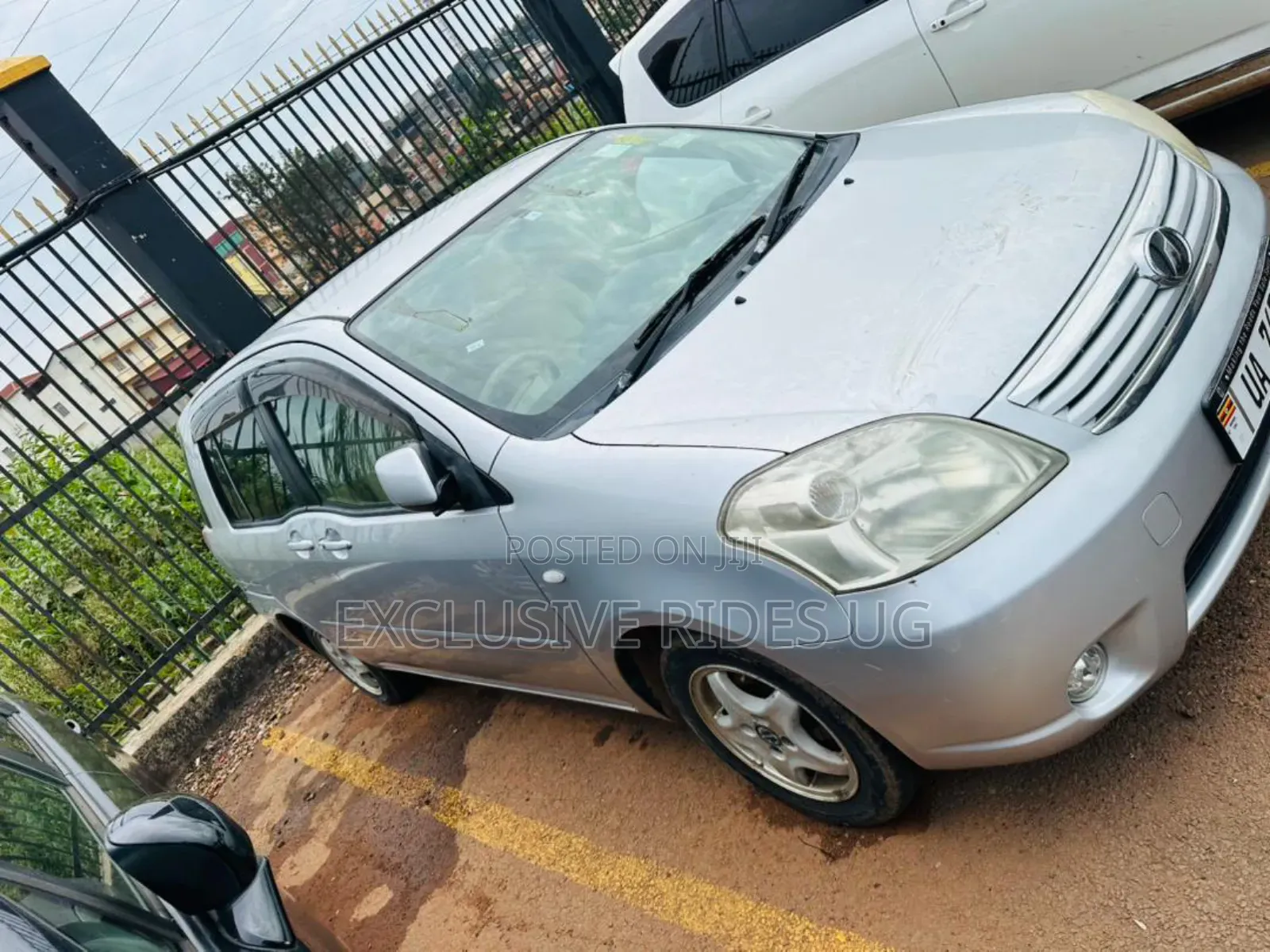 Toyota Raum 1.5 AWD 2010 Silver