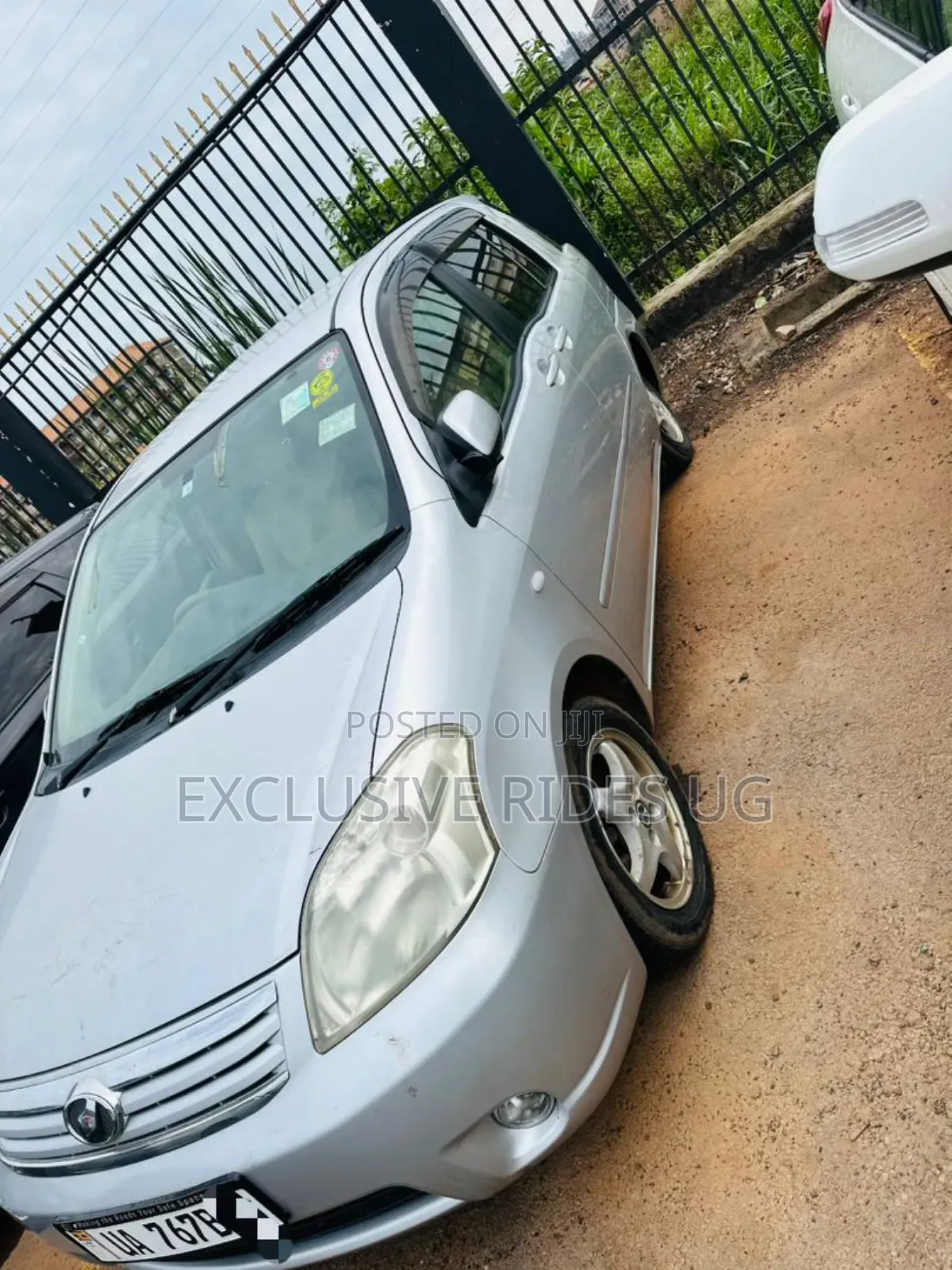 Toyota Raum 1.5 AWD 2010 Silver