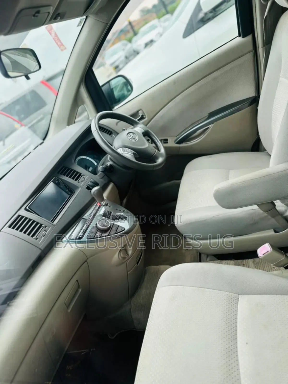 Toyota ISIS 1.8 G 2WD 2010 White