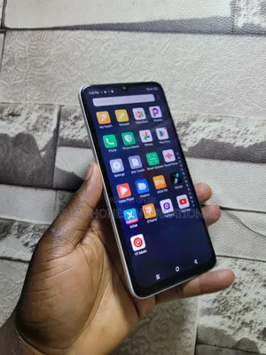 Infinix Smart 7 HD 64 GB White