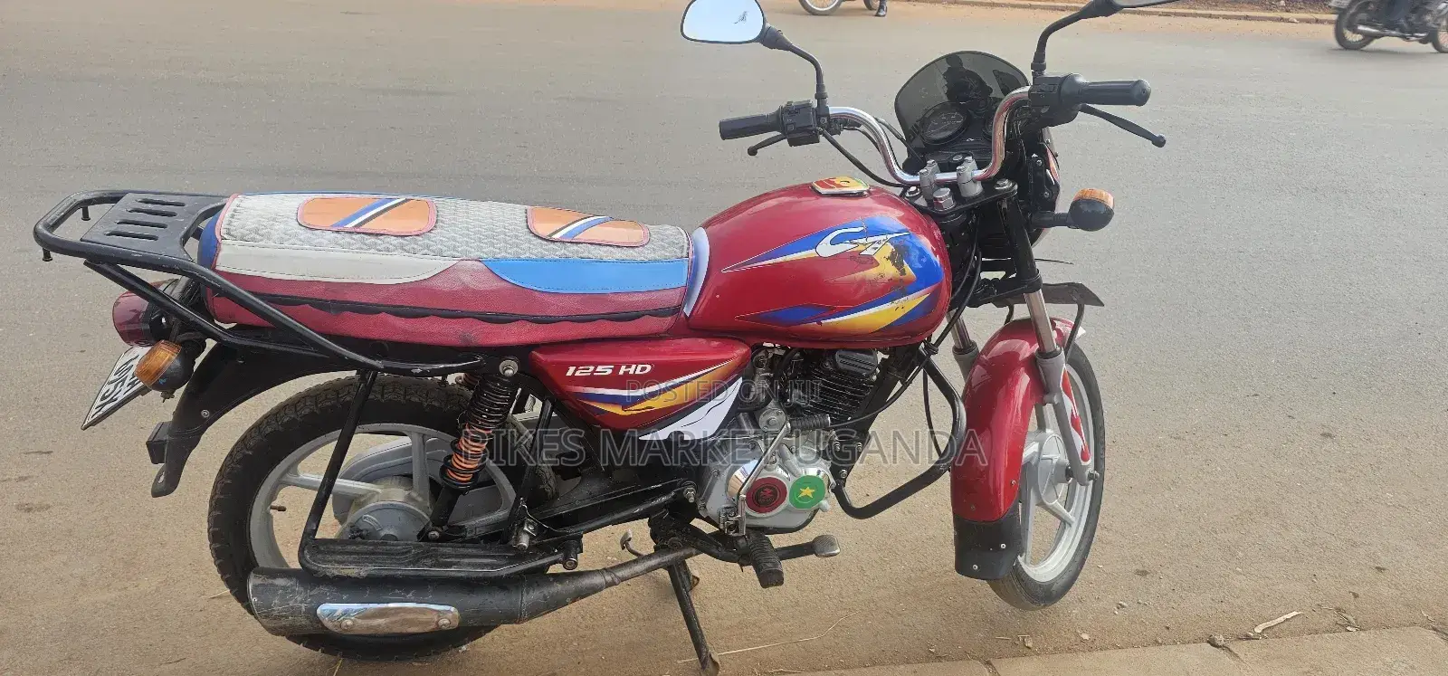 Bajaj Boxer 125 2025 Red