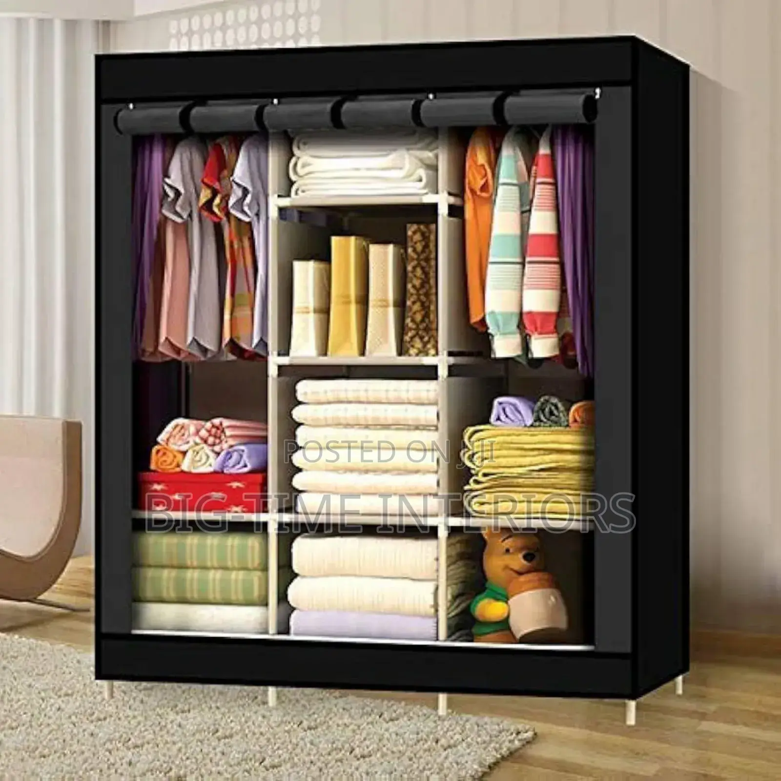 Black Simple Closet 3column