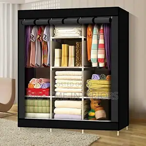 Black Simple Closet 3column