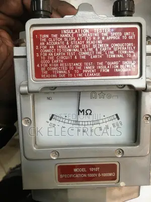 Earth Megger Tester 1000v 0-1000m