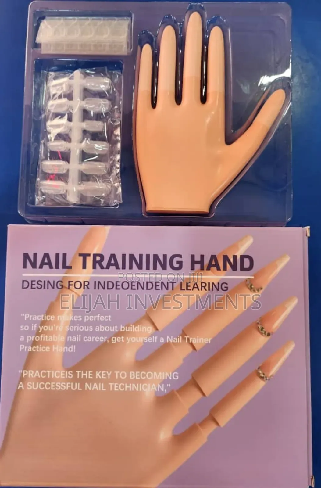 Nail Training Hand Kit.