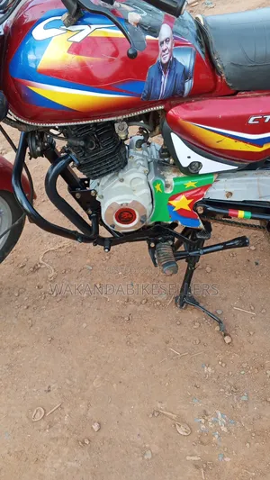 Bajaj Boxer 125 2023 Red