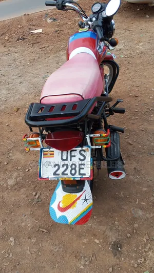 Bajaj Boxer 125 2023 Red