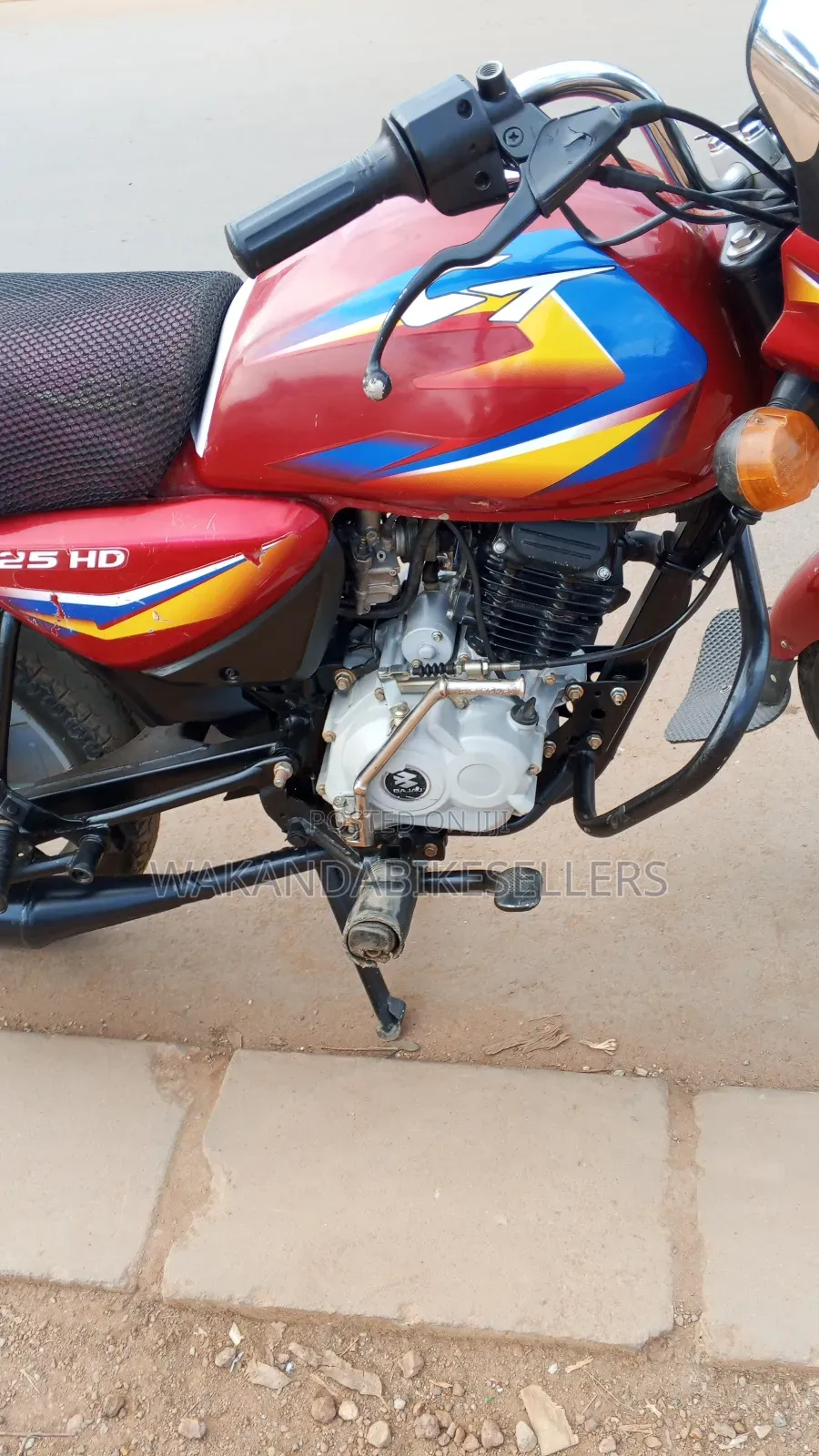 Bajaj Boxer 125 2023 Red