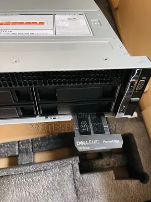New Server Dell PowerEdge R750 128GB Intel Xeon SSD 1.5T