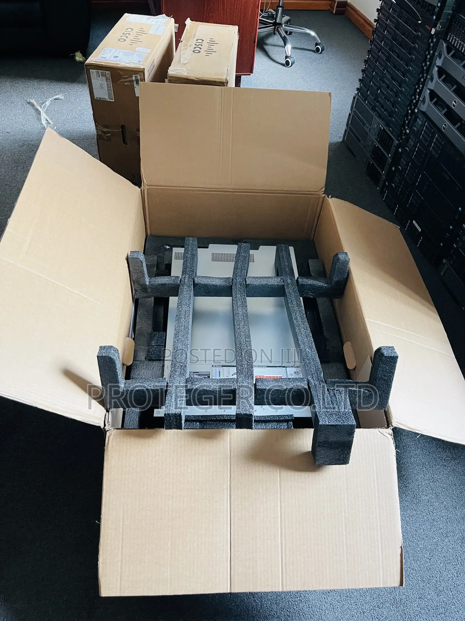New Server Dell PowerEdge R750 128GB Intel Xeon SSD 1.5T