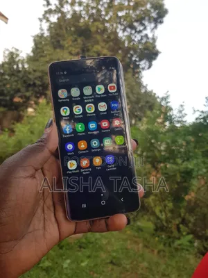 New Samsung Galaxy S9 64 GB Gold