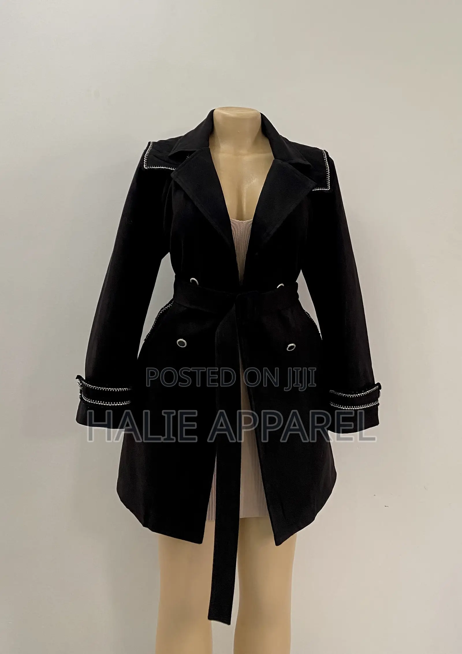 Ladies Blazers / Trenchcoats / Overcoats .
