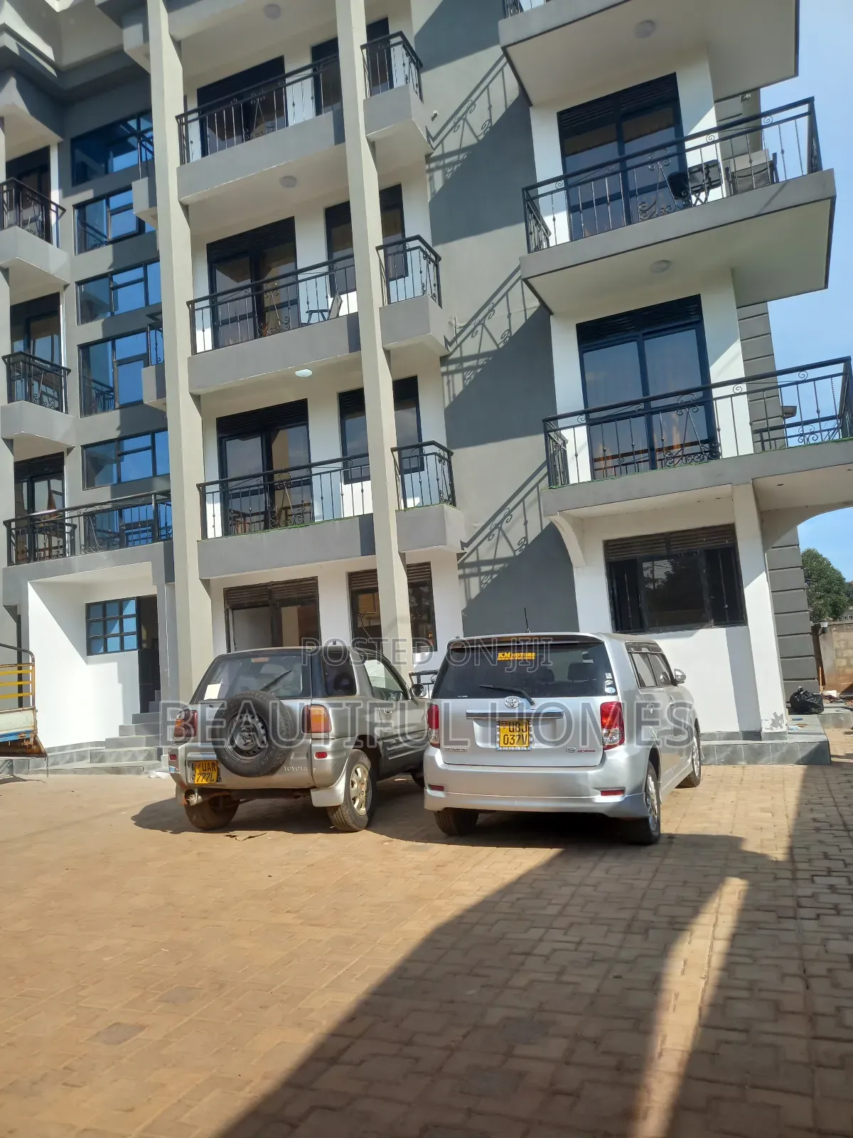 Furnished 2bdrm Condo in Kisaasi, Central Division for sale